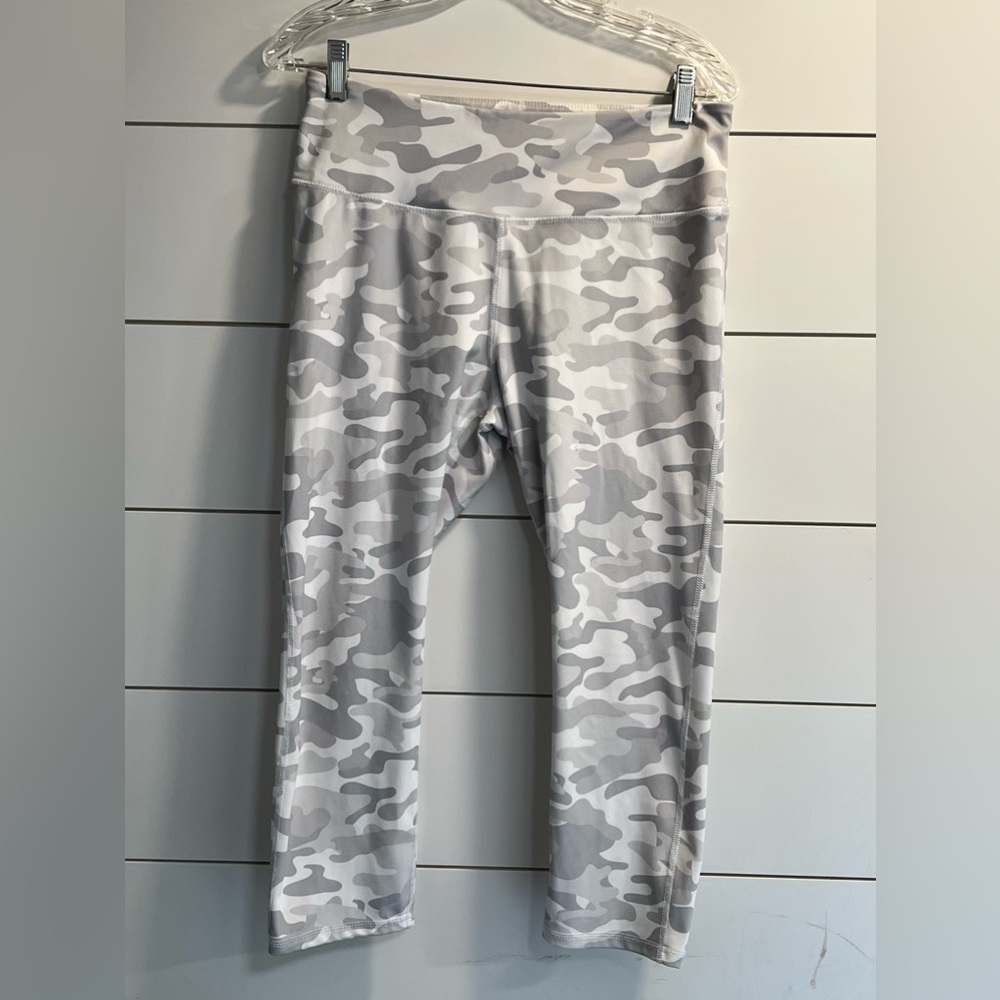 Danskin Athletic Capris